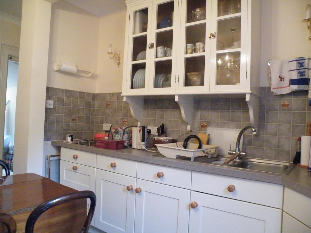 บรอดแลนด์ เกต Bed & Breakfast บร็อคเคนเฮิร์สต์ ภายนอก รูปภาพ