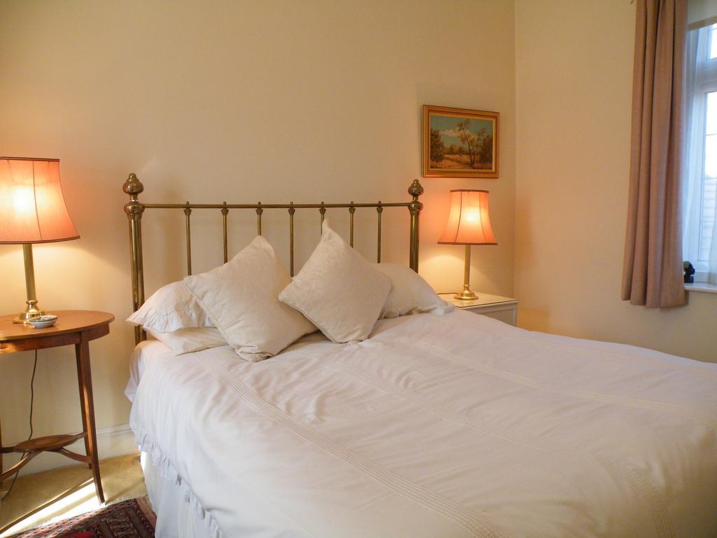บรอดแลนด์ เกต Bed & Breakfast บร็อคเคนเฮิร์สต์ ห้อง รูปภาพ