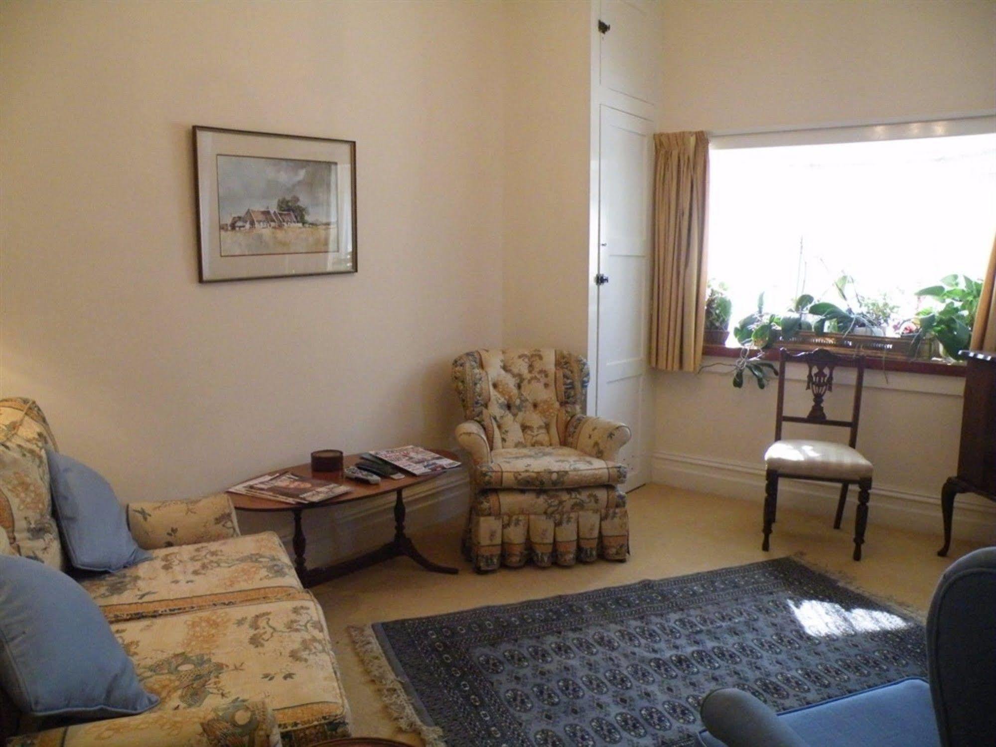 บรอดแลนด์ เกต Bed & Breakfast บร็อคเคนเฮิร์สต์ ภายนอก รูปภาพ
